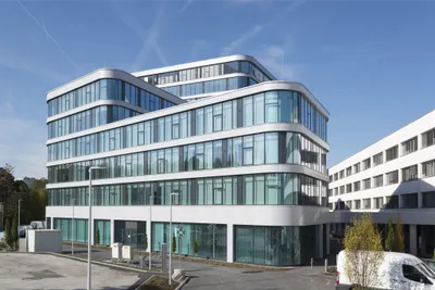 Gewerbeimmobilie mieten in Linz – 358 m², € 6.695