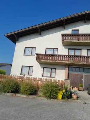 7-Zimmer-Immobilie mieten in Zwettl – 380 m², € 1.300 – Bild 2 von 20