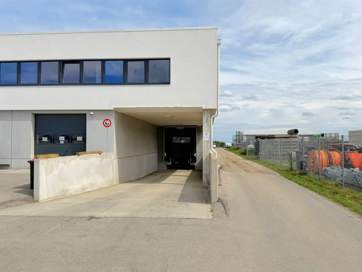 Multifunktionale Gewerbehalle nahe Knoten Eibesbrunn - Ansicht 2
