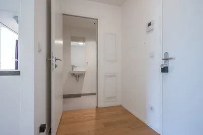 LAENDYARD | 2-Zimmer-Wohnung mit Balkon – Bild 2