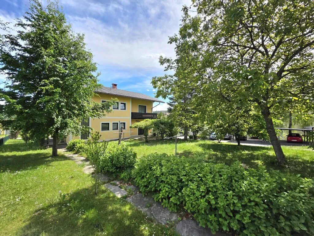 Geräumiges Mehrfamilienhaus in schöner Lage! - Widok 2