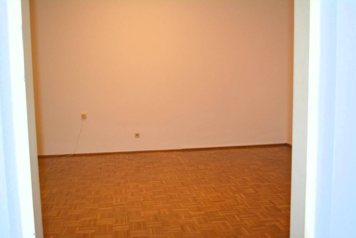 2 Raum Büro am Grünmarkt – pohled 2