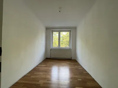 3-Zimmer-Traumwohnung mit großer Wohnküche und Kücheninsel – Bild 3
