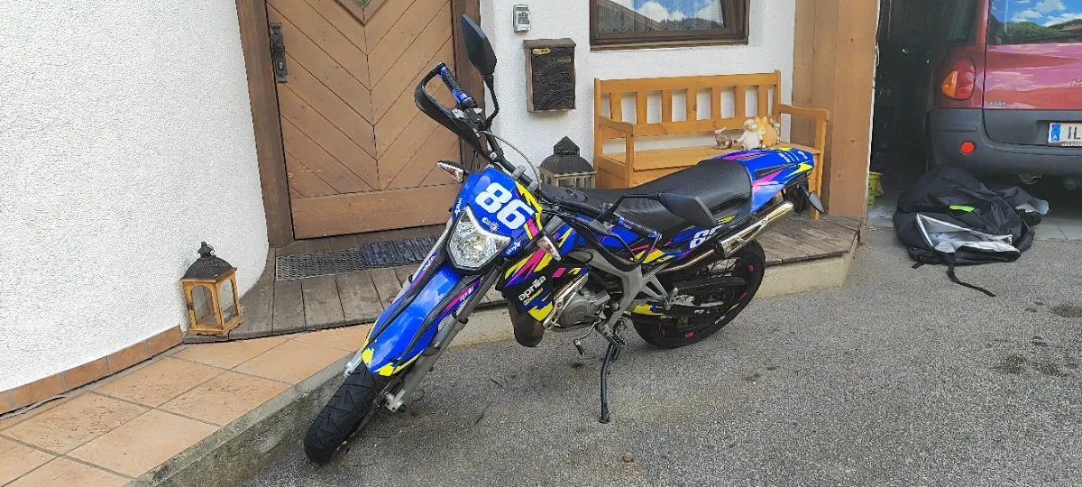 Aprilia SX