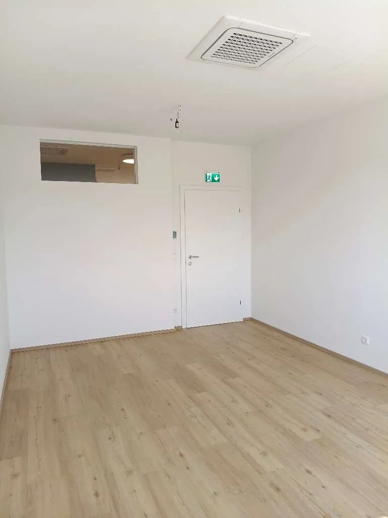 Praxis-/Büroräumlichkeit mit 19,66m² im Gesundheitscentrum Preding bei Wildon – pohled 3