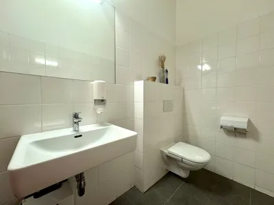 Gewerbeimmobilie mieten in Mödling – 150 m², € 2.396 – Bild 7 von 7