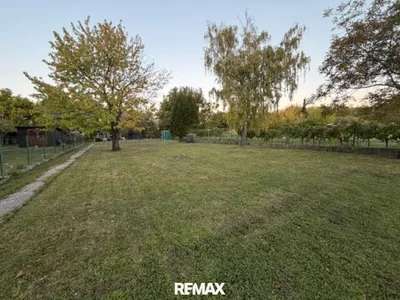 Grundstück kaufen in Neusiedl am See – 526 m², € 210.000 – Bild 1 von 4