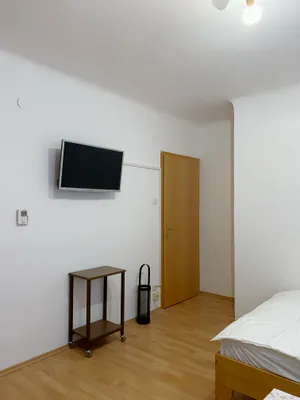 Möblierte 2-Zimmer-Wohnung in ruhiger Lage nahe U4/ U6 Längenfeldgasse – Bild 2