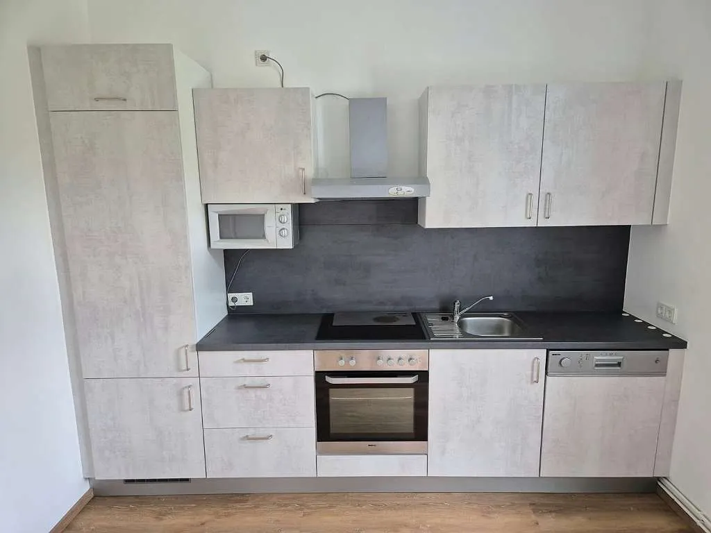 Schöne Single Altbauwohnung Provisionsfrei - Ansicht 2