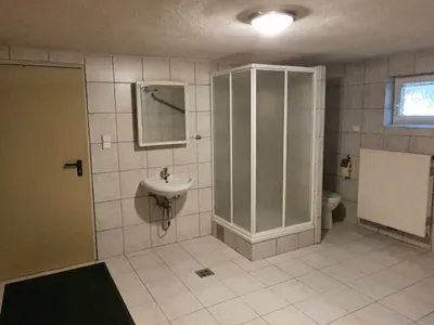 6-Zimmer-Gewerbeimmobilie mieten in Linz Land – 176 m², € 2.200 – Bild 22 von 29
