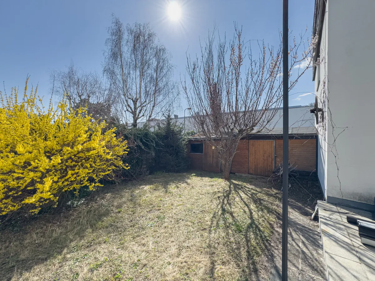 Grünblick. Lage. Potential. - Haus in begehrter Wohngehend am Wiener Stadtrand! - Ansicht 2
