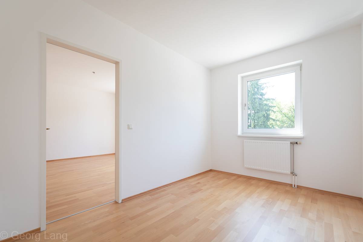 Gemütliche 2-Zimmer Wohnung in Traun mit Balkon u. Parkplatz - Ansicht 3