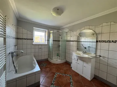 4-Zimmer-Haus kaufen in Vöcklabruck – 150 m², € 275.000 – Bild 10 von 12