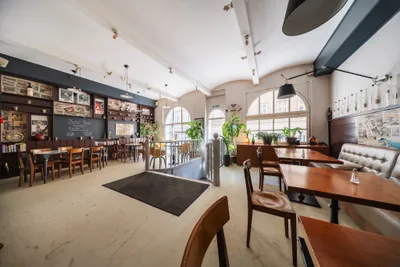 Gewerbeimmobilie mieten in Wien – 330 m², € 4.114 – Bild 2 von 18