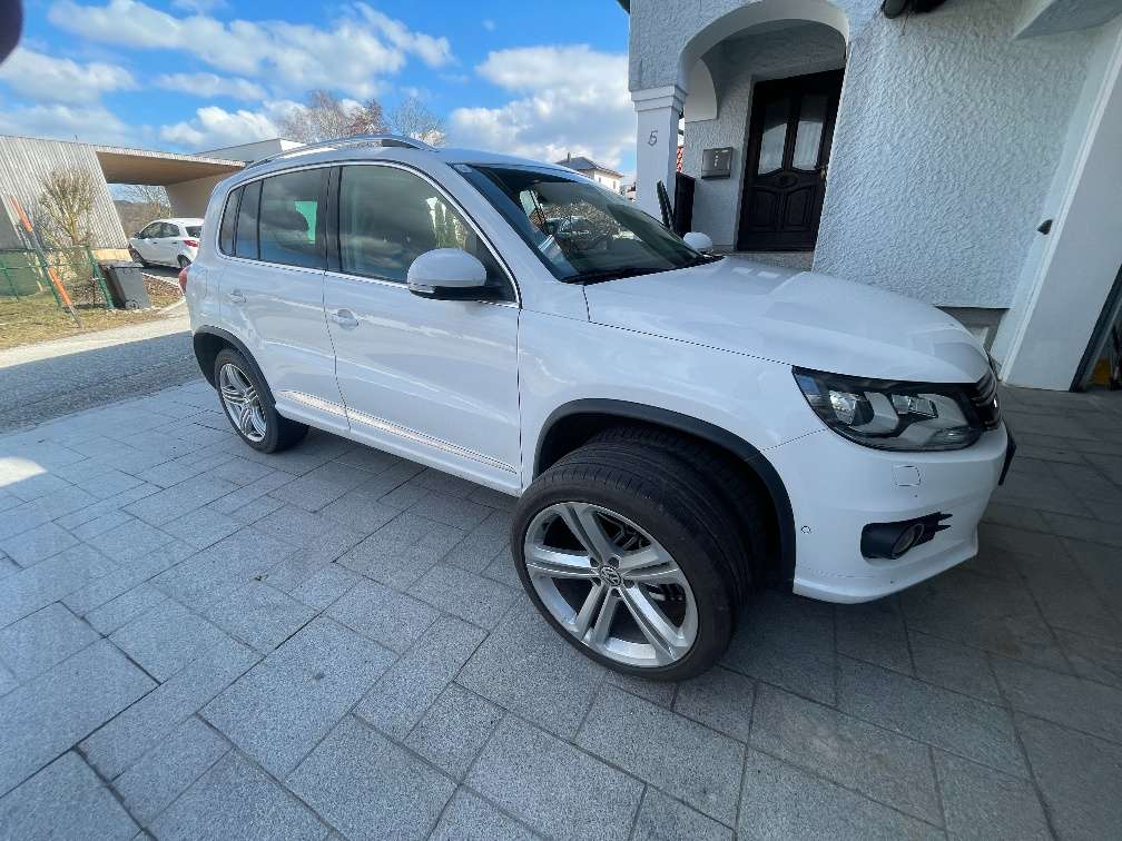 VW Tiguan 2,0 TDI 4Sports BMT DPF SUV / Geländewagen