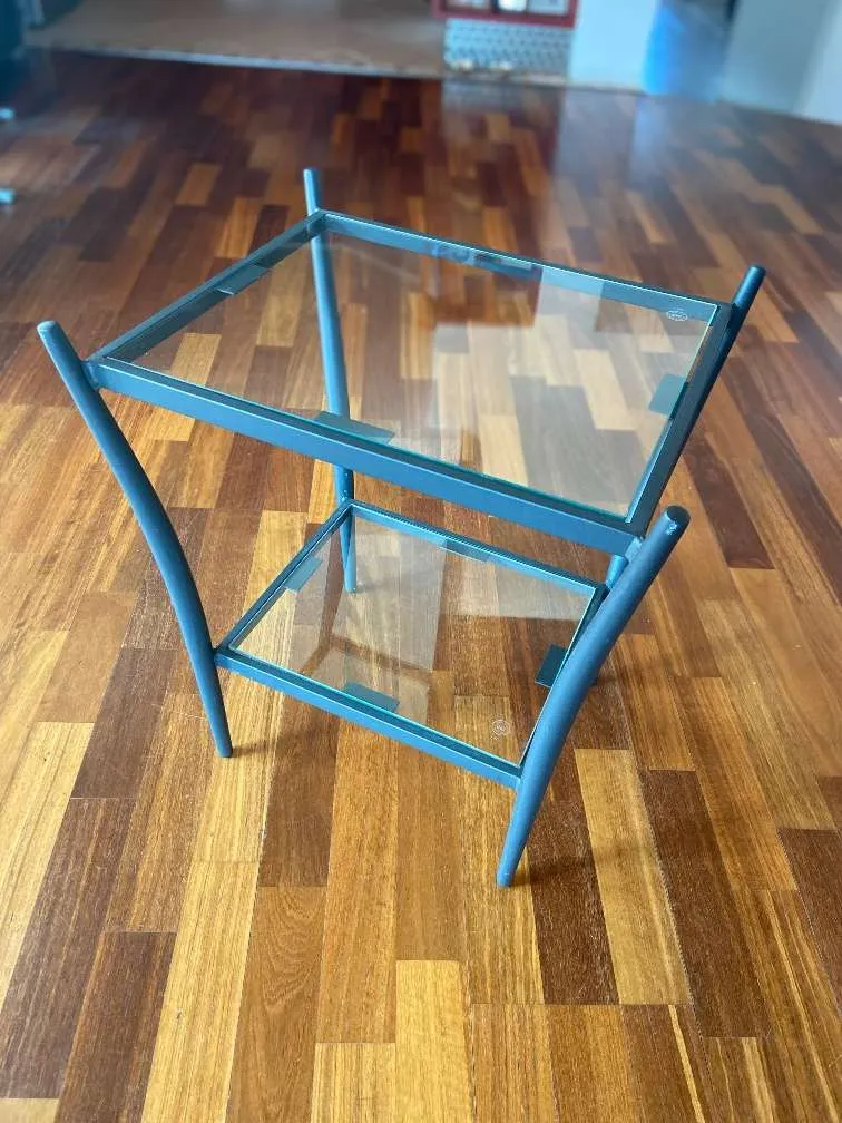 Beistelltisch/ Nachttischkästchen, € 25,- (6370 Kitzbühel)