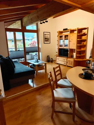 2-Zimmer-Wohnung mieten in Kitzbühel – 48 m², € 900 – Bild 1 von 9