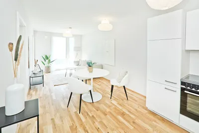Wohntraum in Hirschstetten: 3-Zimmer-Wohnung im Dachgeschoss mit Terrasse und Klimaanlage | Besichtigung am 22.07.26 (Anmeldung notwendig) – Bild 3