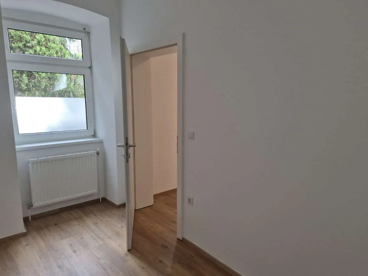 Modernes, hochwertig saniertes Geschäftslokal mit vielseitigen Nutzungsmöglichkeiten - Ansicht 2