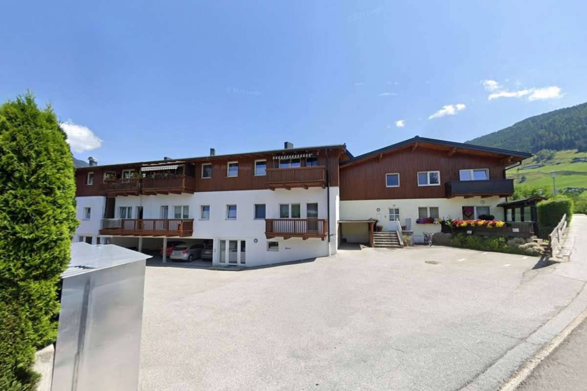 Großzügige Wohnung in der Felberstraße mit Balkon und Bergblick - Ansicht 3
