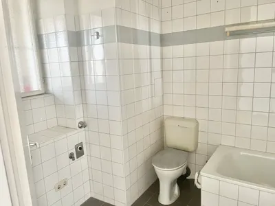 Großzügige 2-Zimmer-Altbauwohnung mit 78 m² - Nähe U1 Keplerplatz – Bild 3