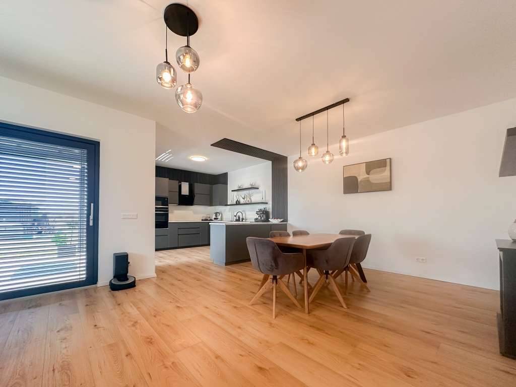 Traumhaftes modernes Einfamilienhaus mit großem Garten - Ihr neues Zuhause in Stadl-Paura - Widok 2