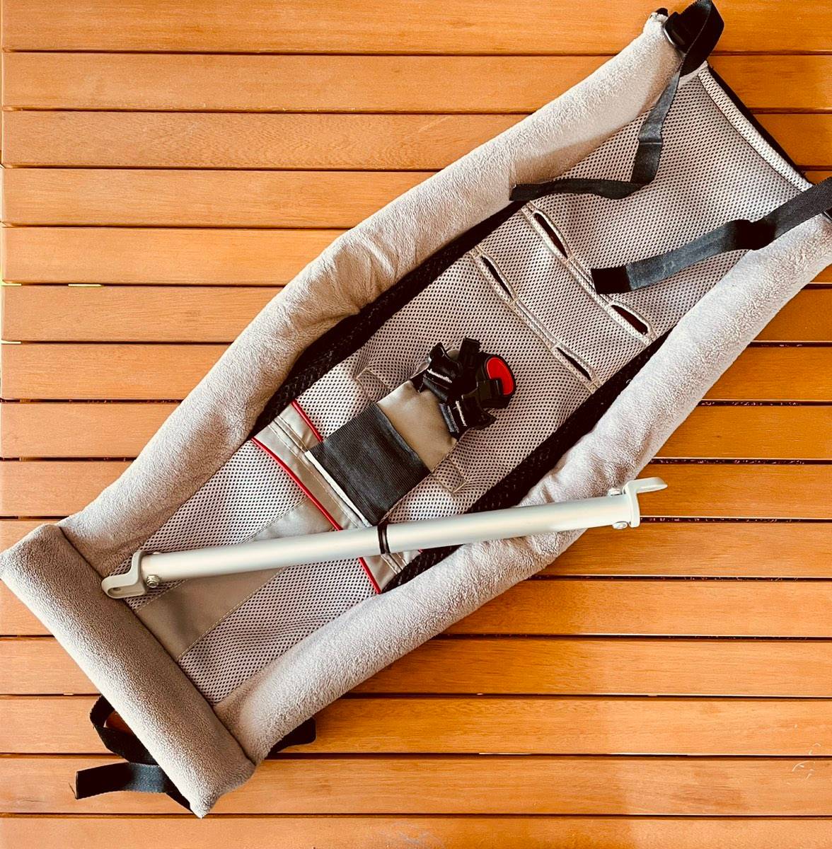 Thule Infant Sling: Babysitz fr Thule / Chariot FahrradAnhnger,  40,-  (6067 Absam) - willhaben