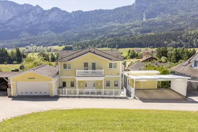 10-Zimmer-Immobilie kaufen in Vöcklabruck – 270 m², € 1.770.000 – Bild 3 von 34