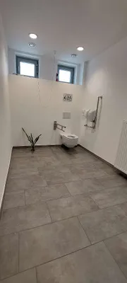Gewerbeimmobilie mieten in Eisenstadt – 298 m², € 3.750 – Bild 19 von 24