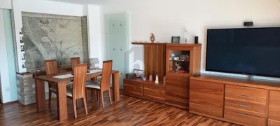 GROßZÜGIGE MAISONETTEWOHNUNG MIT SONNIGER DACHTERRASSE – Bild 3
