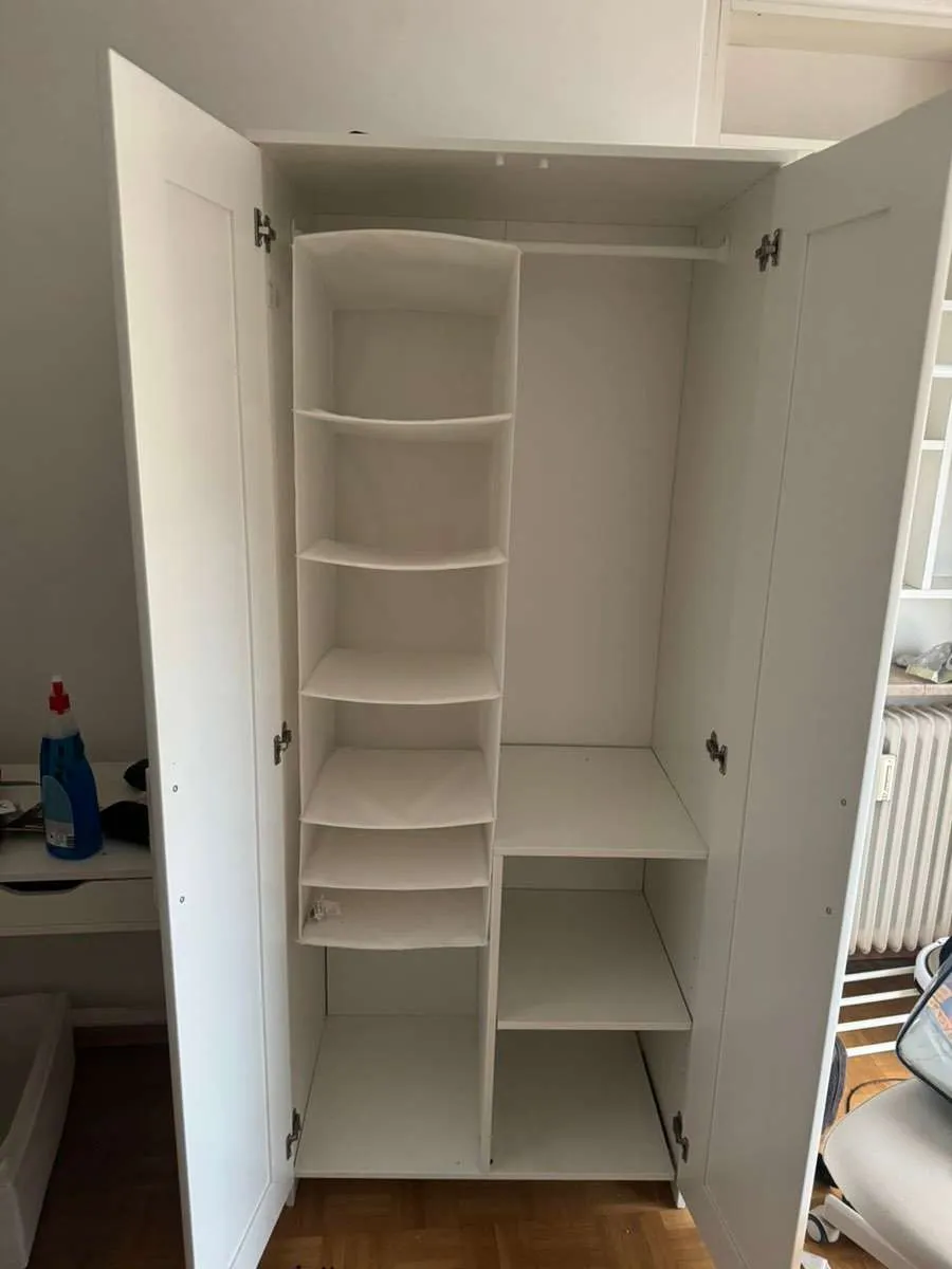 IKEA BRIMNES Kleiderschrank weiß, 2-türig - inkl. SKUBB Organizer, € 35,- (1030 Wien)