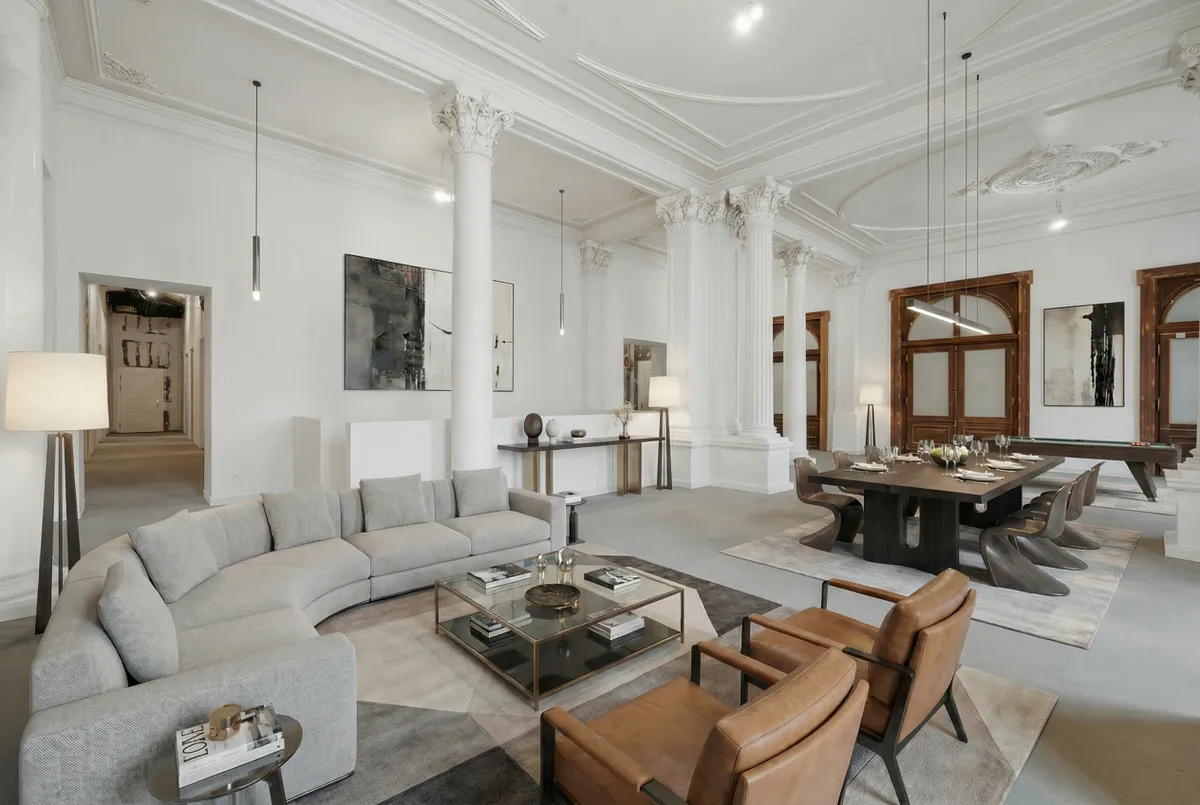 Sagenhaftes Stadtdomizil: Leben im Palais auf ca. 772 m² - View 2