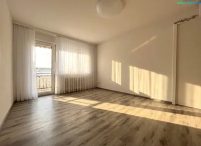 3-Zimmer-Wohnung kaufen in Hollabrunn – 75 m², € 205.000 – Bild 2 von 10