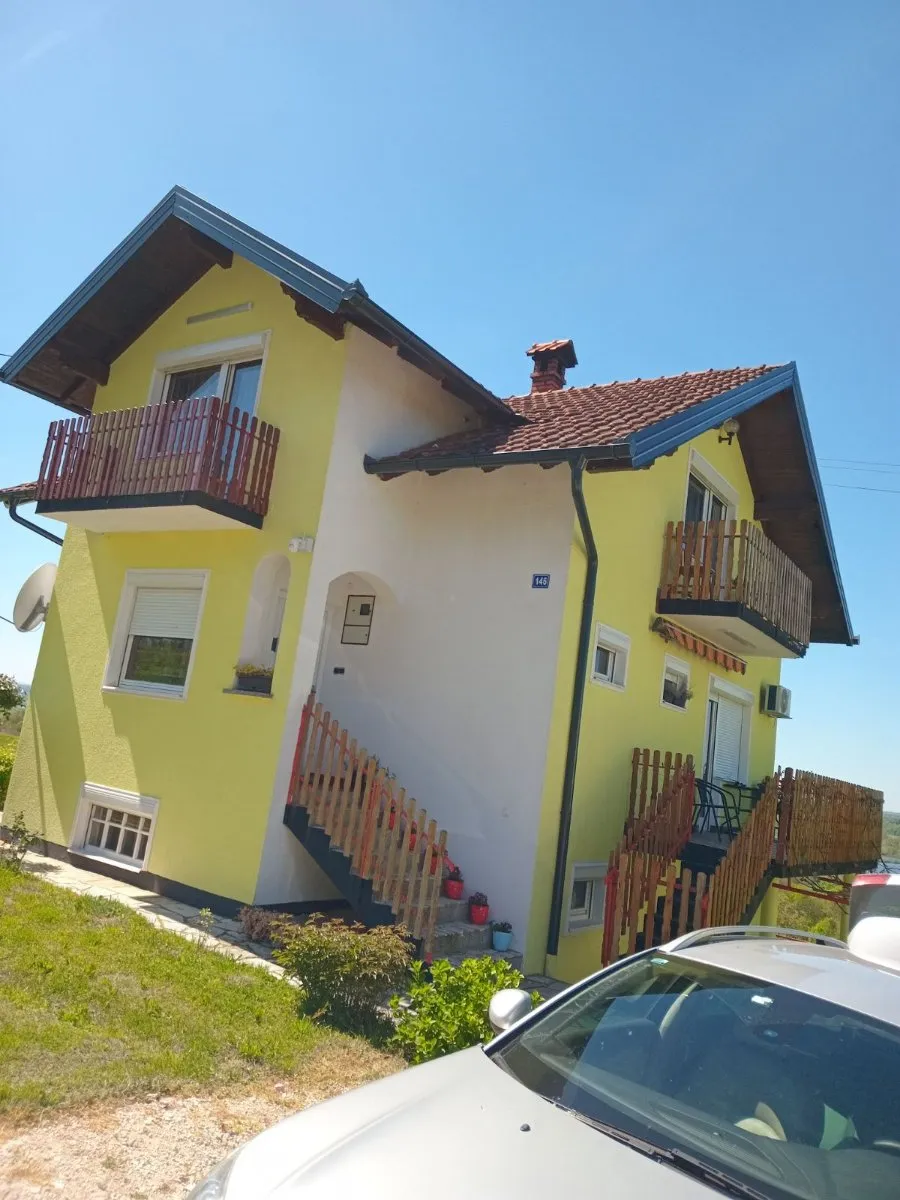 Haus – Bosnien und Herzegowina