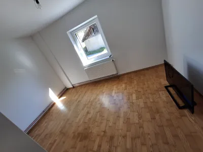 6-Zimmer-Wohnung mieten in Zwettl – 106 m², € 900 – Bild 8 von 12