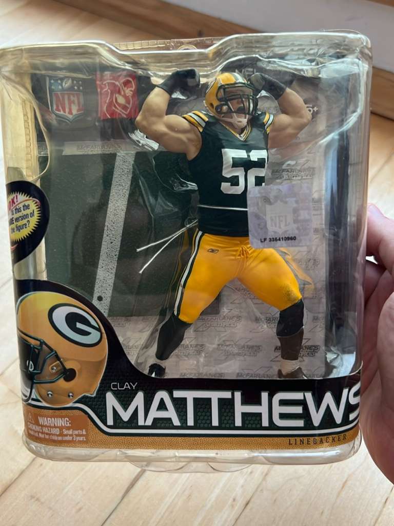 Greenbay packers clay matthews outlets figurine