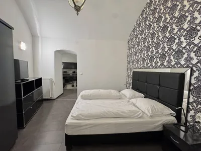 Short or Long Term Rent // Fully Furnished Apartment (1a) – Bild 3