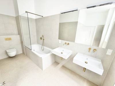ERSTBEZUG NACH SANIERUNG | TOPLAGE | TRAUMHAFTE ALTBAUWOHNUNG MIT BALKON | HELLE 4 ZIMMER | U-BAHN-NÄHE – Bild 13