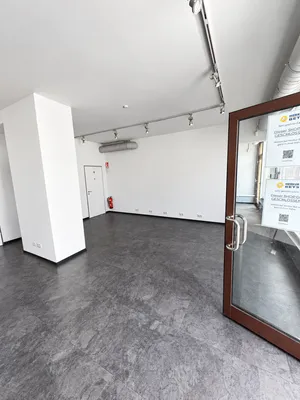 6-Zimmer-Gewerbeimmobilie mieten in Linz Land – 185 m², € 2.700 – Bild 4 von 15