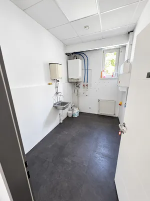 6-Zimmer-Gewerbeimmobilie mieten in Linz Land – 185 m², € 2.700 – Bild 7 von 15
