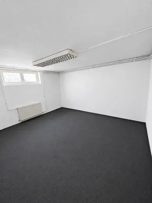 6-Zimmer-Gewerbeimmobilie mieten in Linz Land – 185 m², € 2.700 – Bild 9 von 15