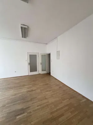 5-Zimmer-Gewerbeimmobilie mieten in Linz – 104 m², € 1.250 – Bild 5 von 8