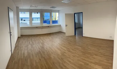 2-Zimmer-Gewerbeimmobilie mieten in Baden – 66 m², € 857 – Bild 3 von 5