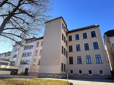Gewerbeimmobilie mieten in Bruck-Mürzzuschlag – 2 114 m², € 3.180 – Bild 4 von 55