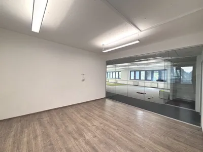 Gewerbeimmobilie mieten in Wien – 2 446 m², € 30.088 – Bild 14 von 29
