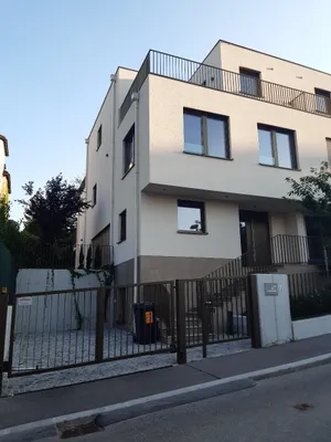 320m² Wohnung mit kl. Garten / for expat-kids: close to ... and for dogs: Türkenschanzpark... :)