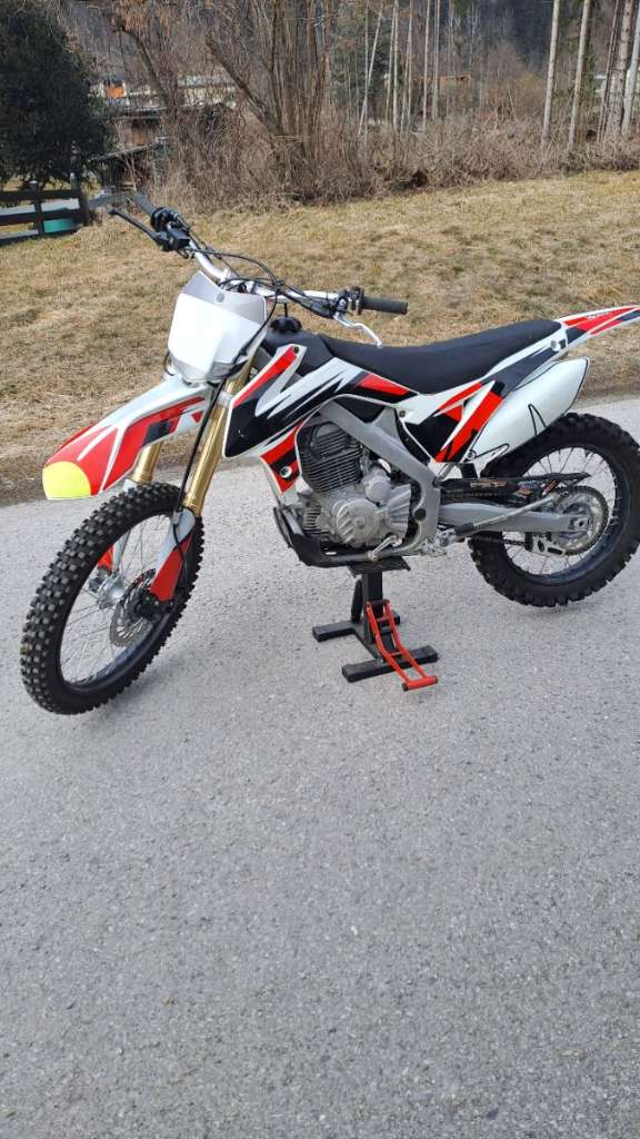 X-Moto Motocross