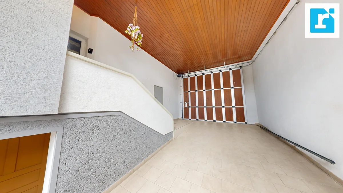 Wohnhaus mit Obstgarten, Wald und vielseitigen Nebengebäuden - Widok 2