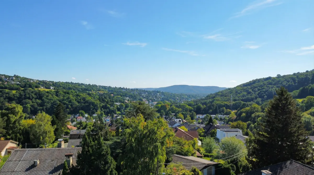 Zukunftsorientiertes, architektonisches Meisterwerk mit 360° Blick in Klosterneuburg + Option 540 m² Baugrundstück zu erwerben - Ansicht 2