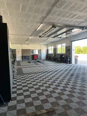 4-Zimmer-Gewerbeimmobilie mieten in Bruck an der Leitha – 158 m², € 3.600 – Bild 11 von 28